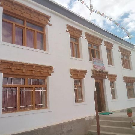 Hotel Rigyal Padam Kültér fotó